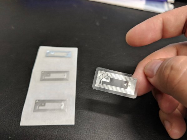 NTAG213 – NFC Transparent Mini label (Wet Inlay) 144 bytes